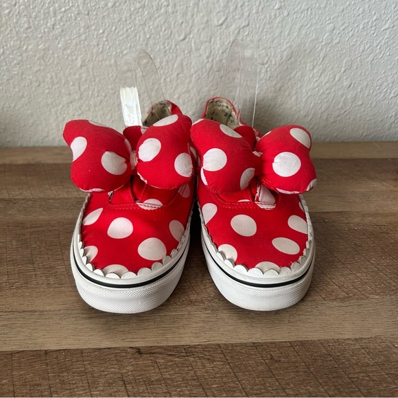 Disney x Vans Minnie Mouse Sneakers - Picture 2 of 9